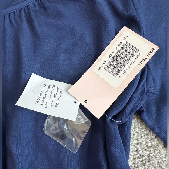 NWT Women’s Romper JUSTFAB Bell Sleeve Romper Navy Blue Rayon Romper - Picture 6 of 8